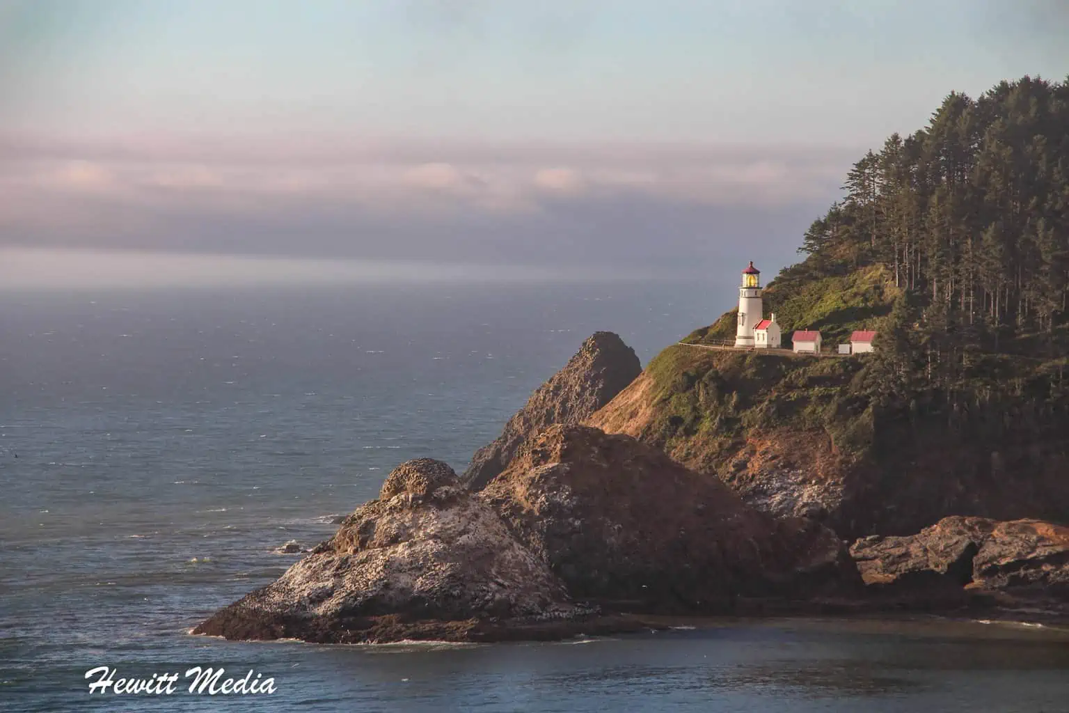 How to Visit the Beautiful Heceta Head Lighthouse Guide