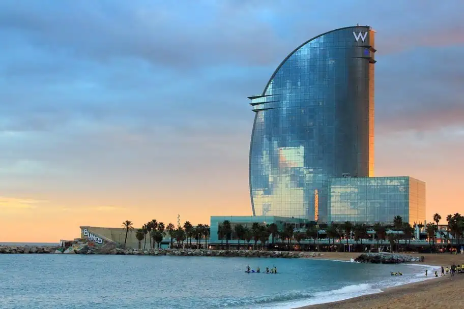 Travel Guide to Barcelona