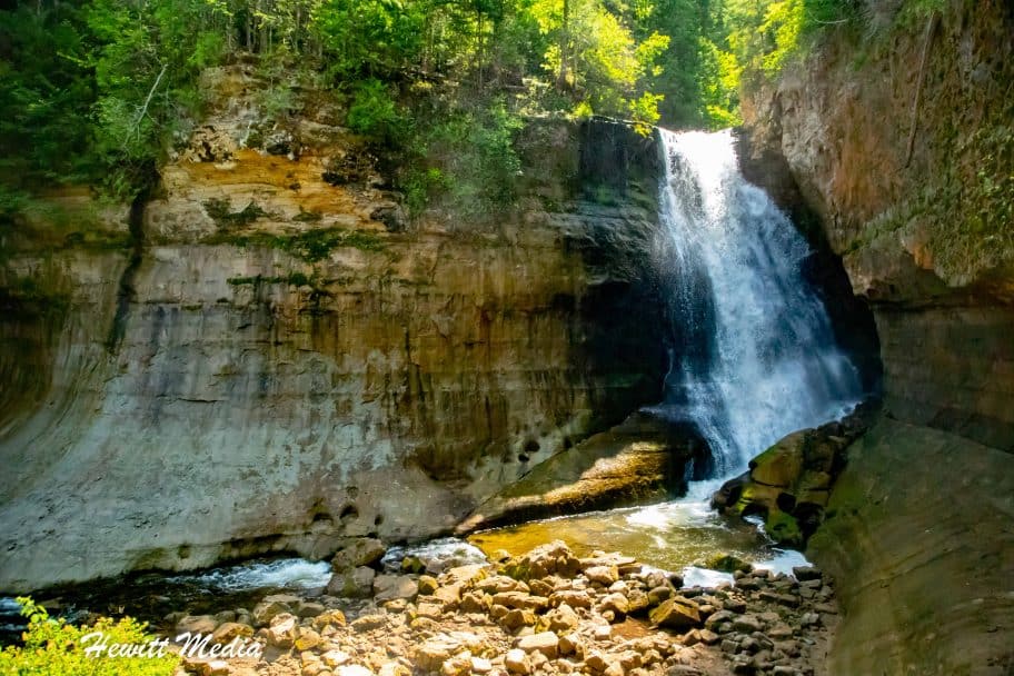 Pictured Rocks Travel Guide - Miner's Falls
