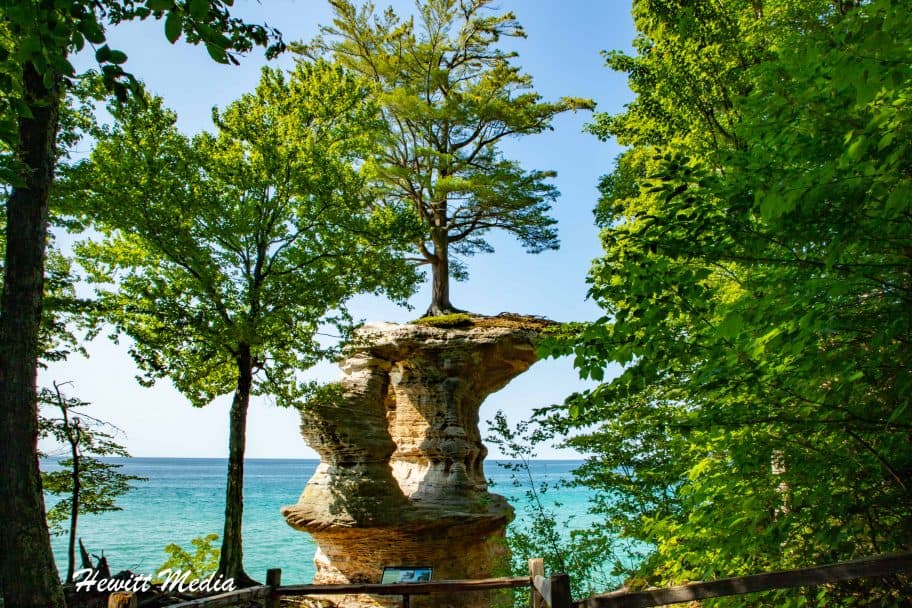 Pictured Rocks Travel Guide