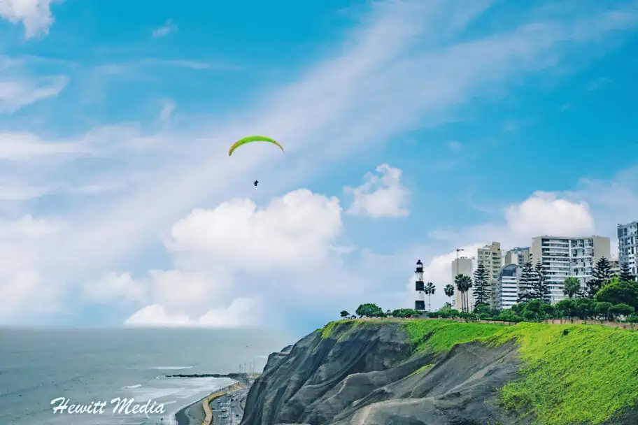 Things to do in Peru - Paragliding in Lima